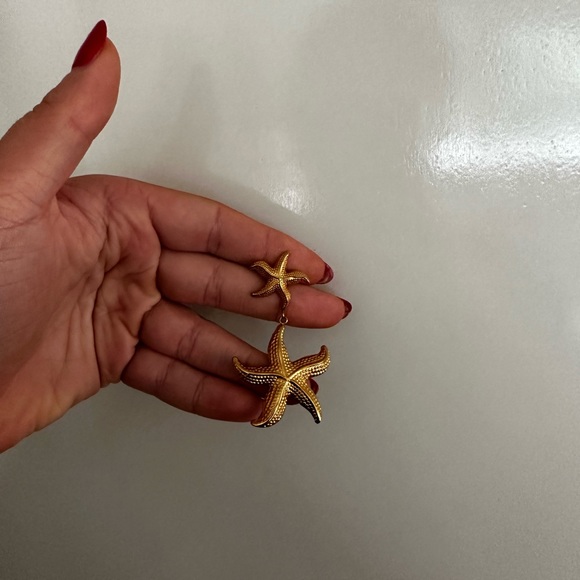 AUREUM Jewelry - Aureum star fish earrings!